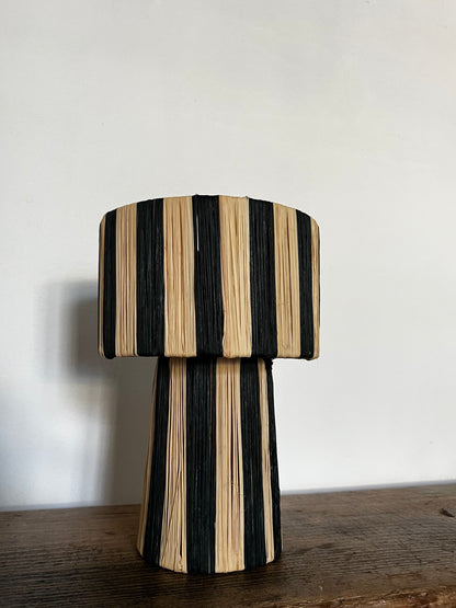 PETITE LAMPE RAYÉE NOIRE