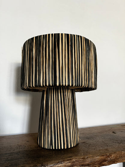 LAMPE RAYÉE NOIRE