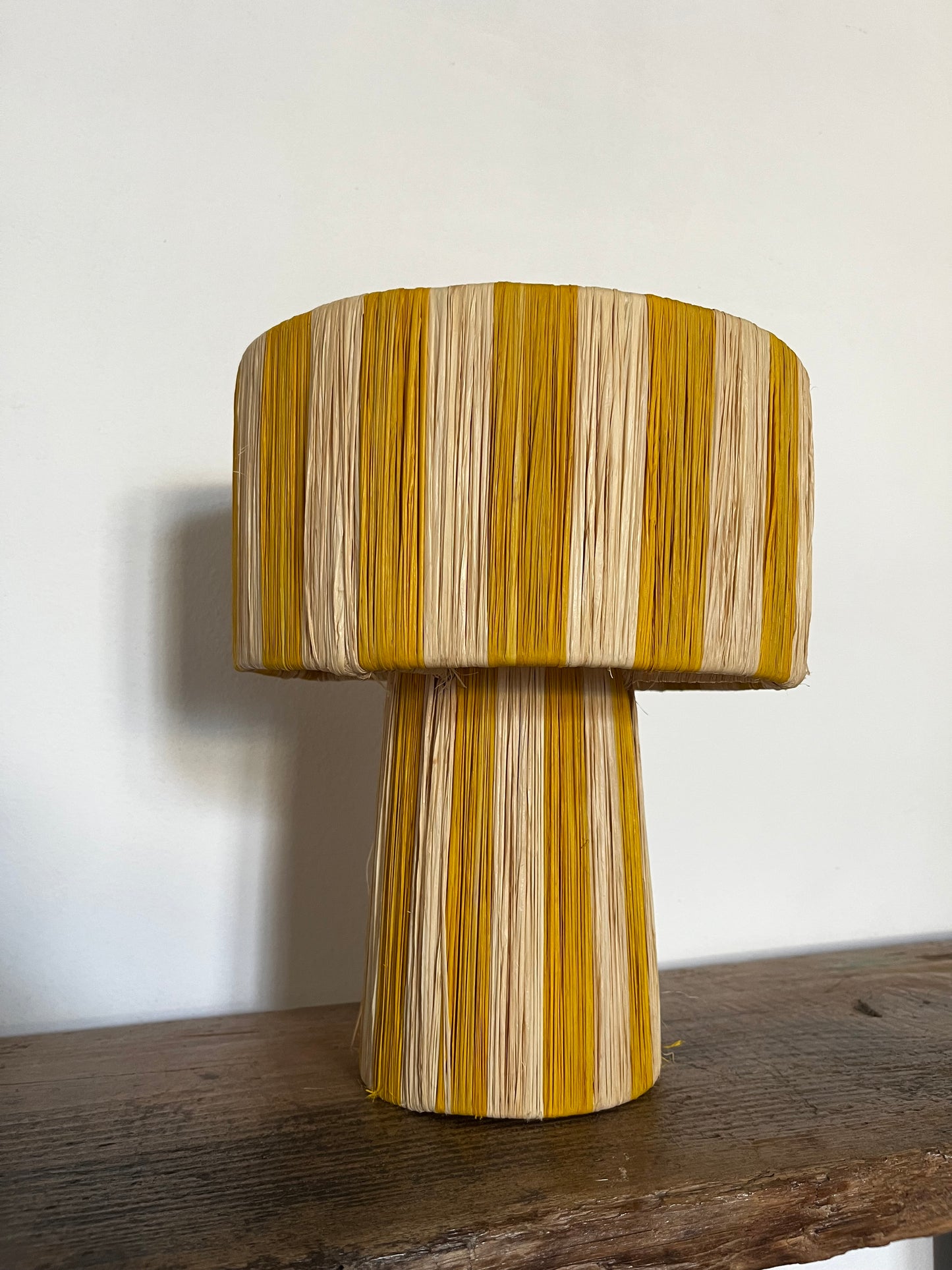 LAMPE RAYÉE MOUTARDE