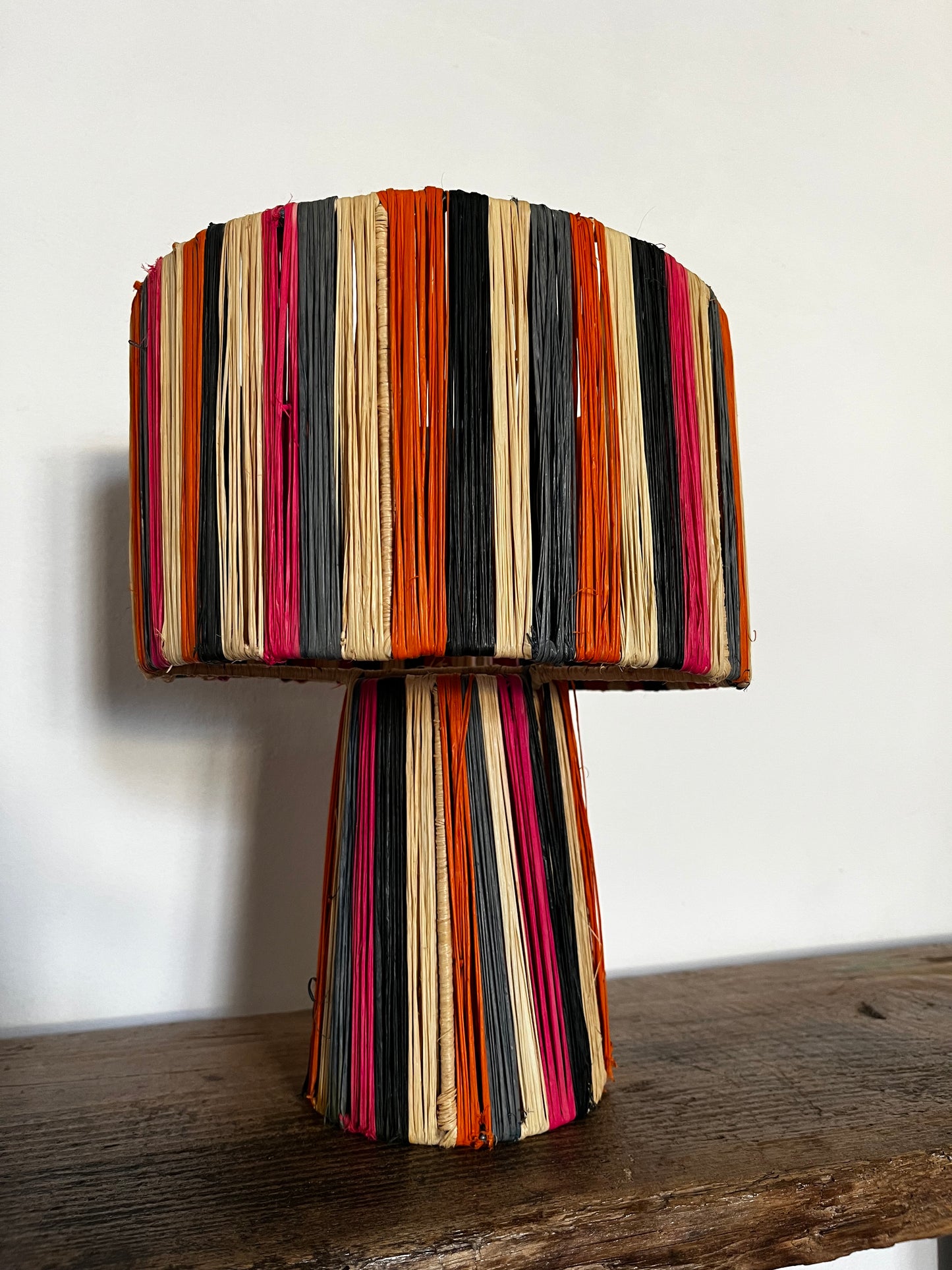 LAMPE RAYÉE MULTICOLORE