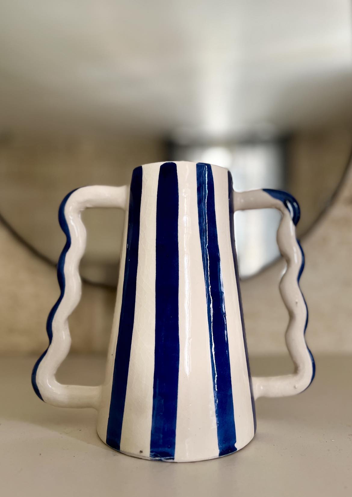 VASE À ANSES ONDULÉES - BLEU MARINE